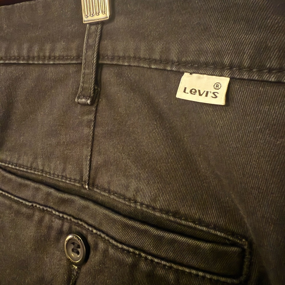 Levi's Slim Straight Jeans 33x32 black dressy pocket white tag